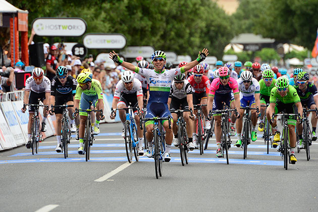 Caleb Ewan wins stage 1